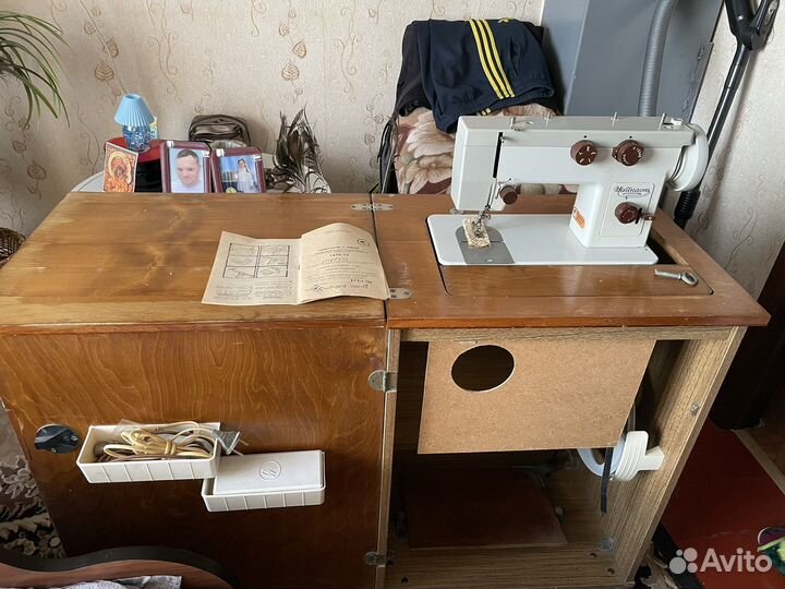 Швейная машинка чайка 143в-22