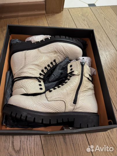 Ботинки T&J Collection 38 р