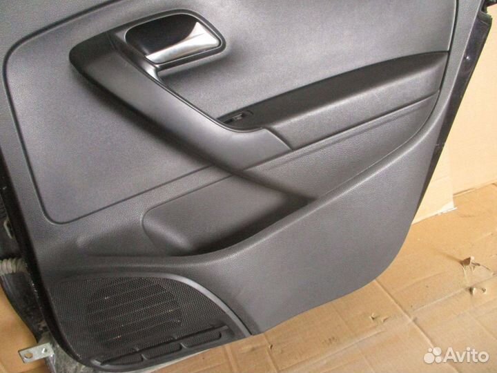 Обшивка двери задней правой VW Polo Sedan