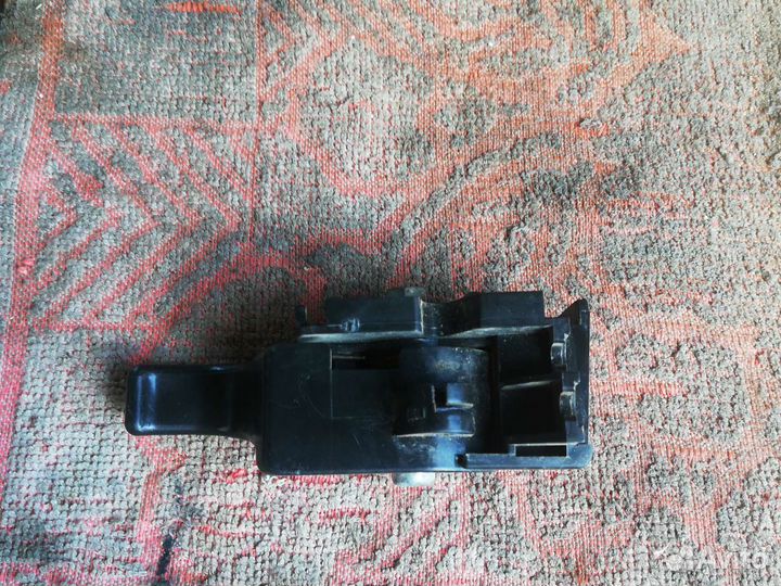 Ручка открывания лючка бензобака Митсубиси асх