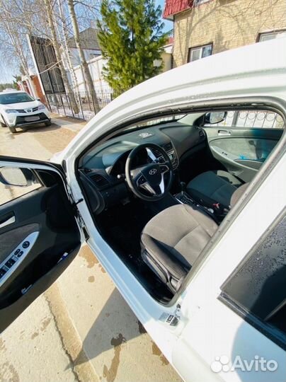 Hyundai Solaris 1.6 AT, 2013, 289 000 км