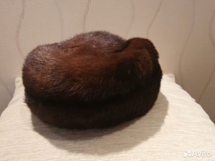 Женская шапка