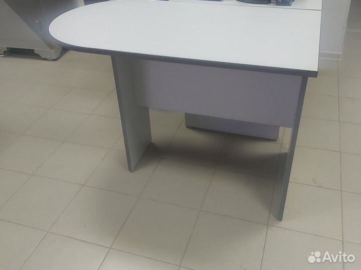 Стол