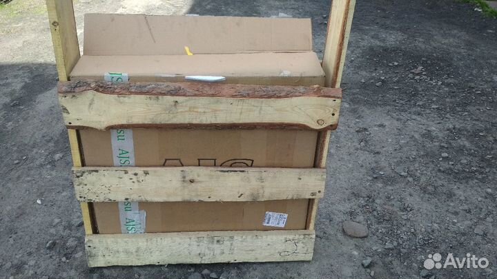 Радиатор на Mitsubishi Delica L400