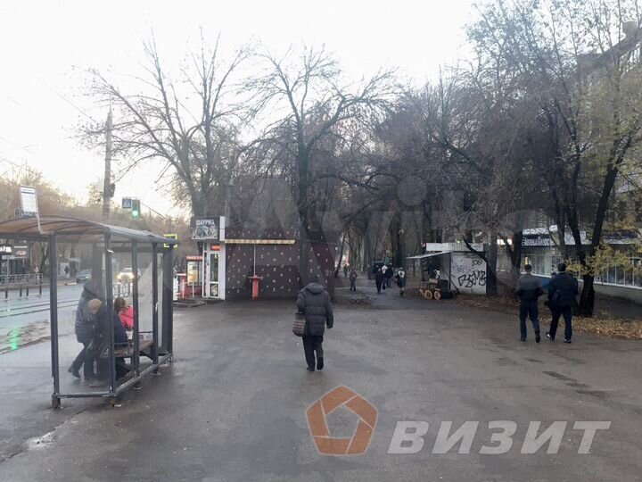 Павильон на трафике рядом с сгэу