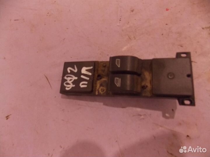 Блок управления стеклоподъемниками Ford Focus 2