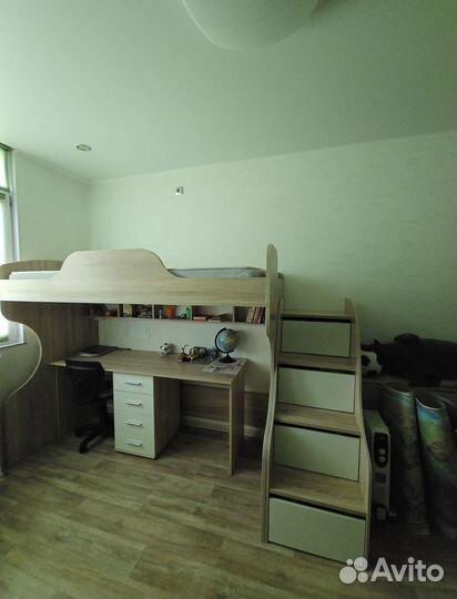 Кровать чердак со столом
