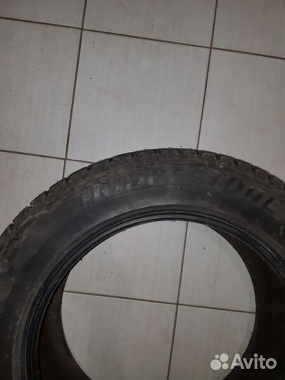 Bridgestone Blizzak Spike-01 235/55 R17