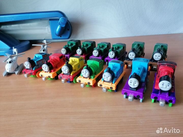 Паровозики металлические