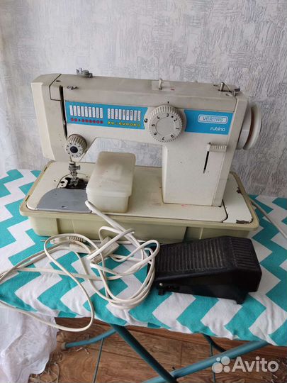 Швейная машина Veritas