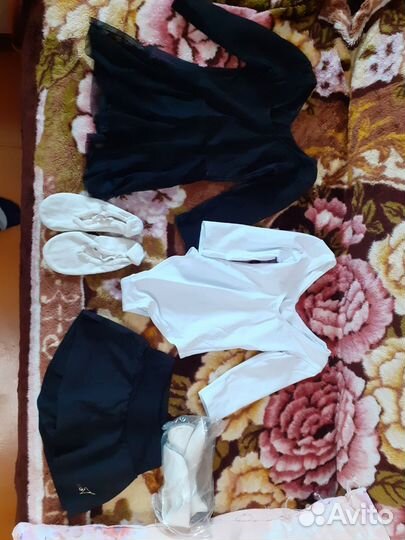 Купальники,чешки шорты