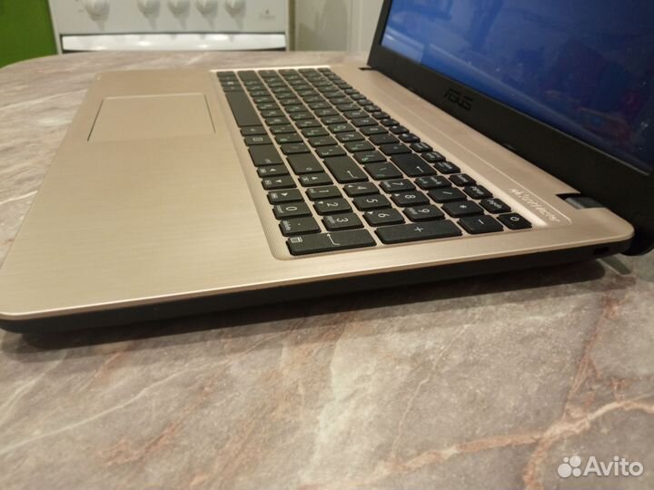 Ноутбук Asus