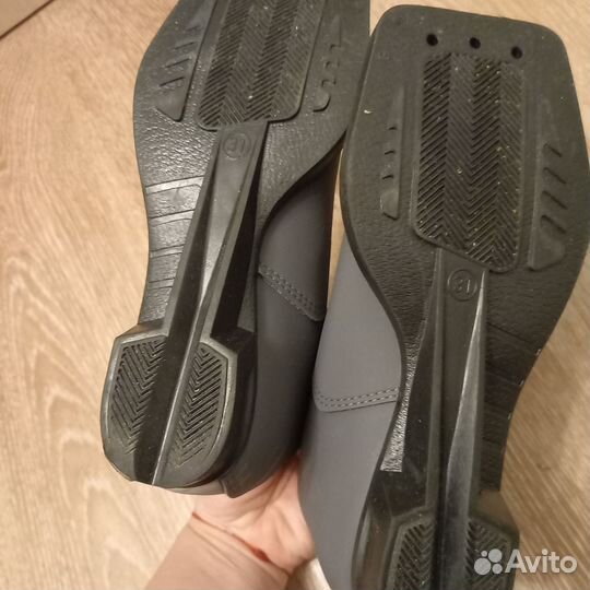 Детские лыжные ботинки 31р
