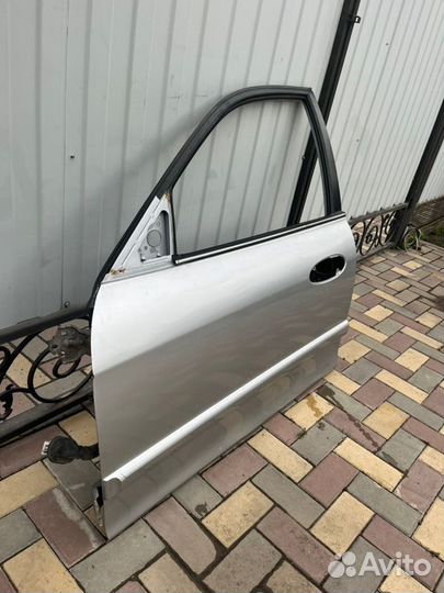 Дверь передняя левая Hyundai Sonata V 2.0 2006