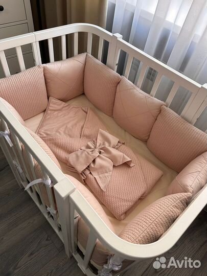 Бортики подушки и покрывало в детскую кроватку