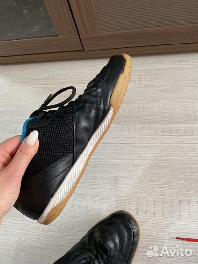 Продам футзалки