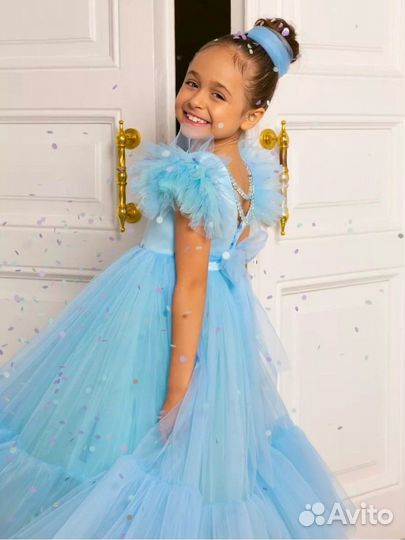 Платье для девочки пышное 134 140