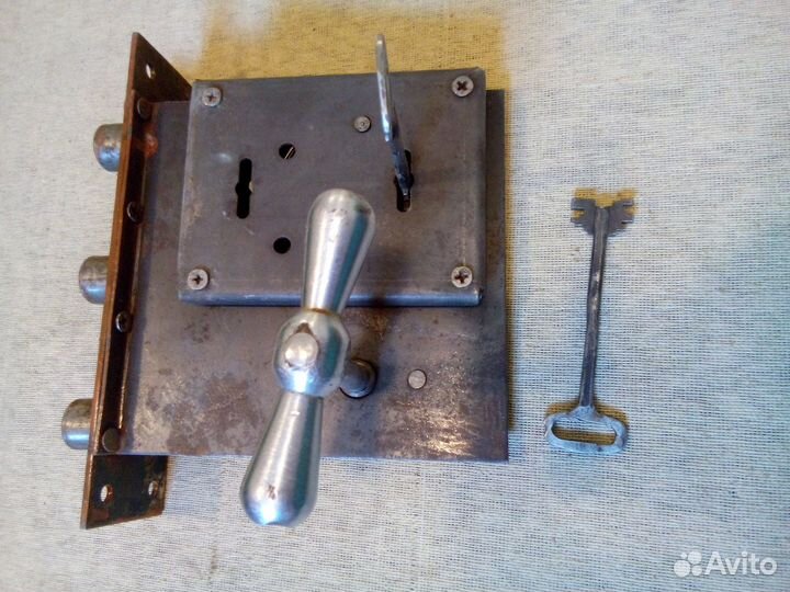 Замок для сейфа