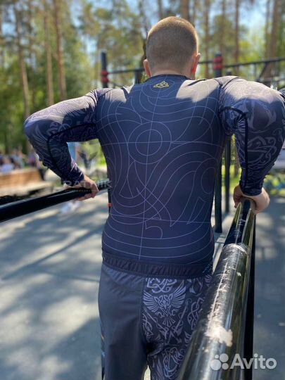 Рашгард Venum Assassin's Creed Valhalla