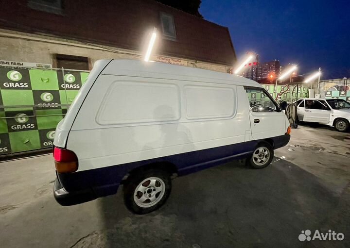 Toyota Lite Ace цельнометаллический, 1995