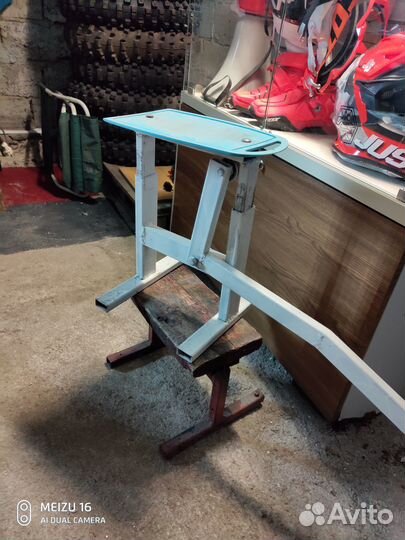 Подставка под мотоцикл