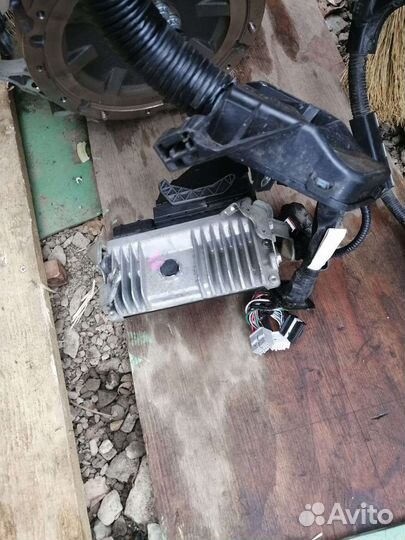 Двигатель в сборе ZVW-55