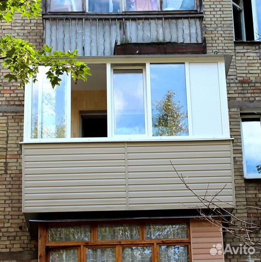 Балкон с отделкой от производителя