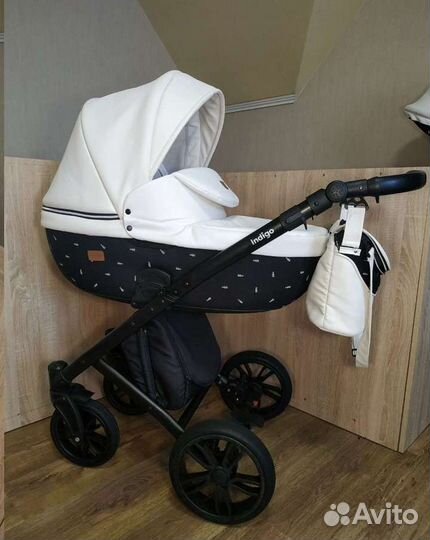 Колясочка эко кожа