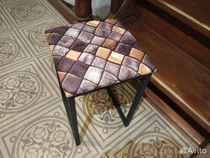 Табуретка в стиле лофт