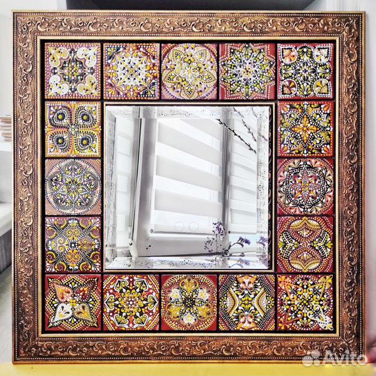 Зеркало настенное с подсветкой