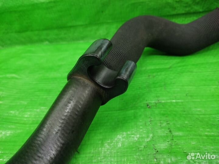 Патрубок радиатора нижний 2.0 VW Tiguan 2007-2016