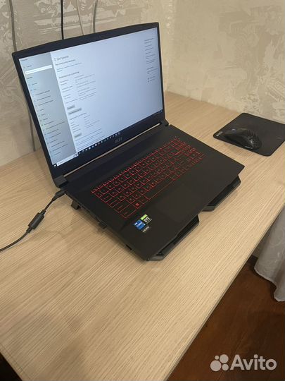 MSI Katana GF76 12UC-265XRU