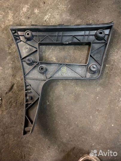 Кронштейн заднего бампера правый Audi A5 8T