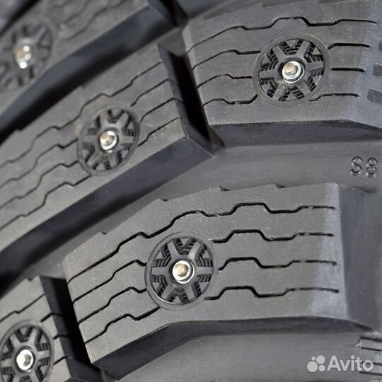 Michelin X-Ice North 4 235/45 R19 99H