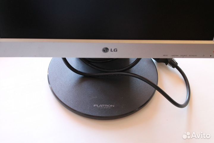 ЖК монитор LG 15 дюймов