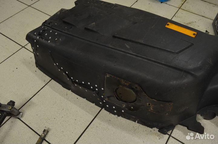 Панель боковая правая Arctic Cat 1000 thundercat