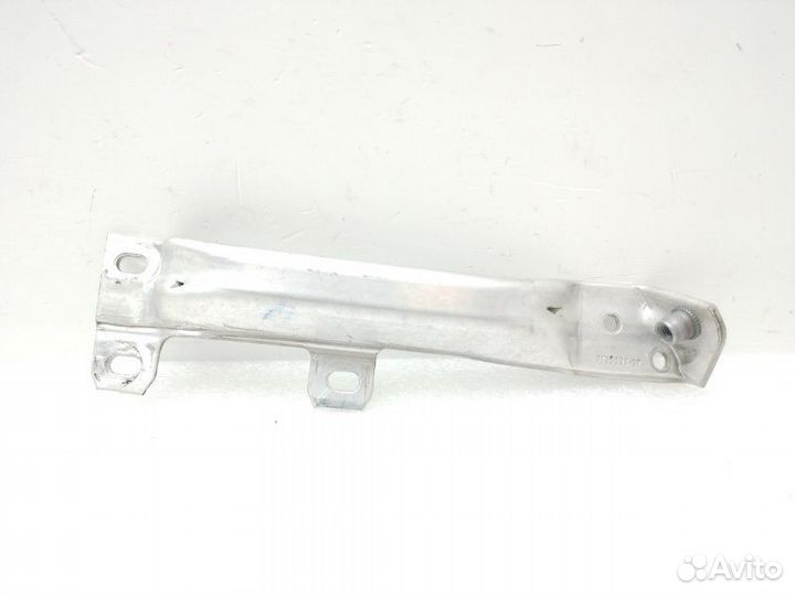 Кронштейн усилителя бампера передний правый Bmw