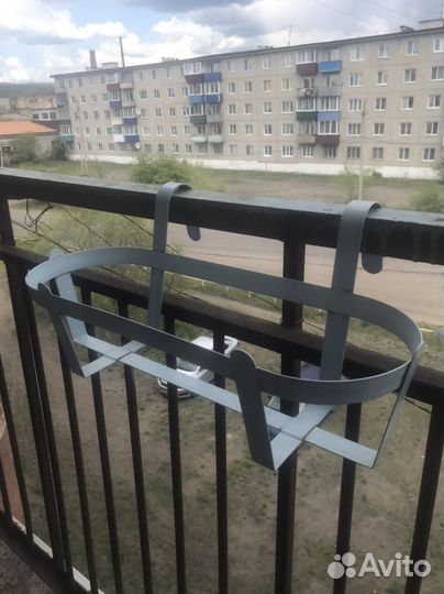 Кашпо для балкона