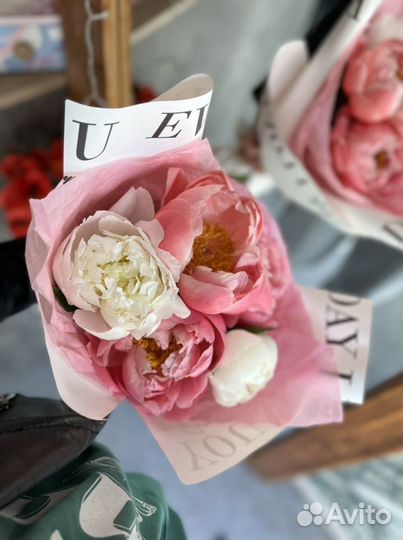 Букет из пионов