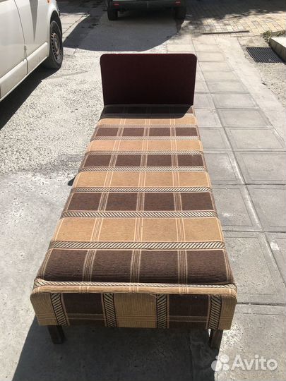 Кровать односпальная