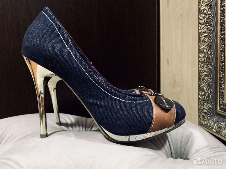 Туфли шикарные Oscar J Nero