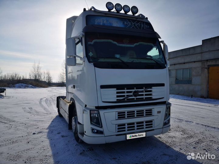 Volvo FH 460 с полуприцепом, 2011