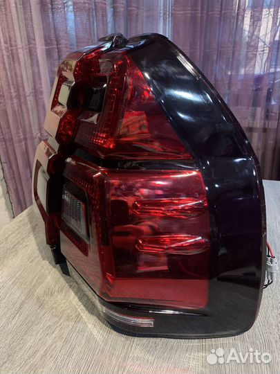 Стоп - сигналы Toyota Land Cruiser Prado 120