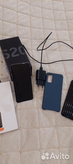 Продам б/у самсунг s 20