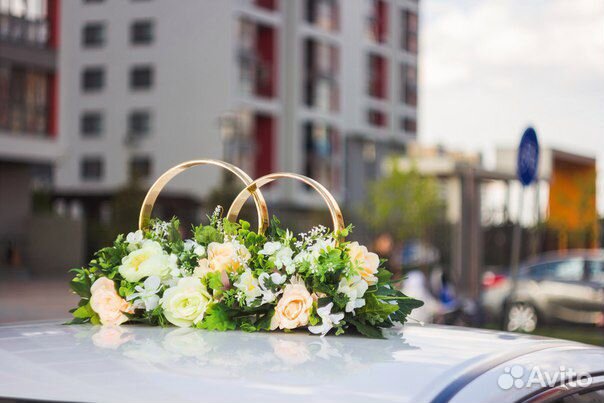 Кольца на свадебную машину