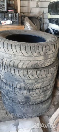 Bridgestone 613V 215/65 R16