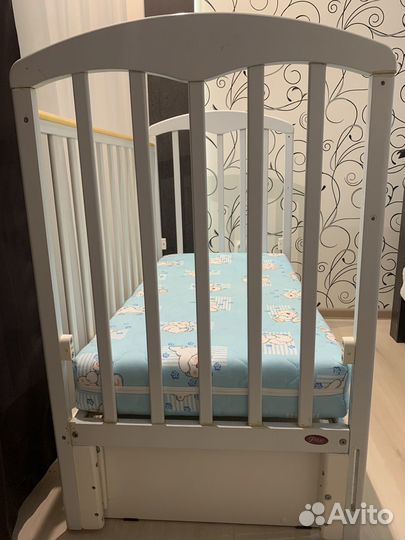 Детская кроватка