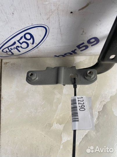 Петля крышки багажника задняя правая Ford Focus 3