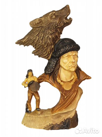 Резное панно из дерева 