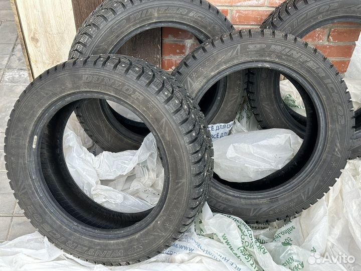 Dunlop SP Winter Ice 02 205/55 R16 94T